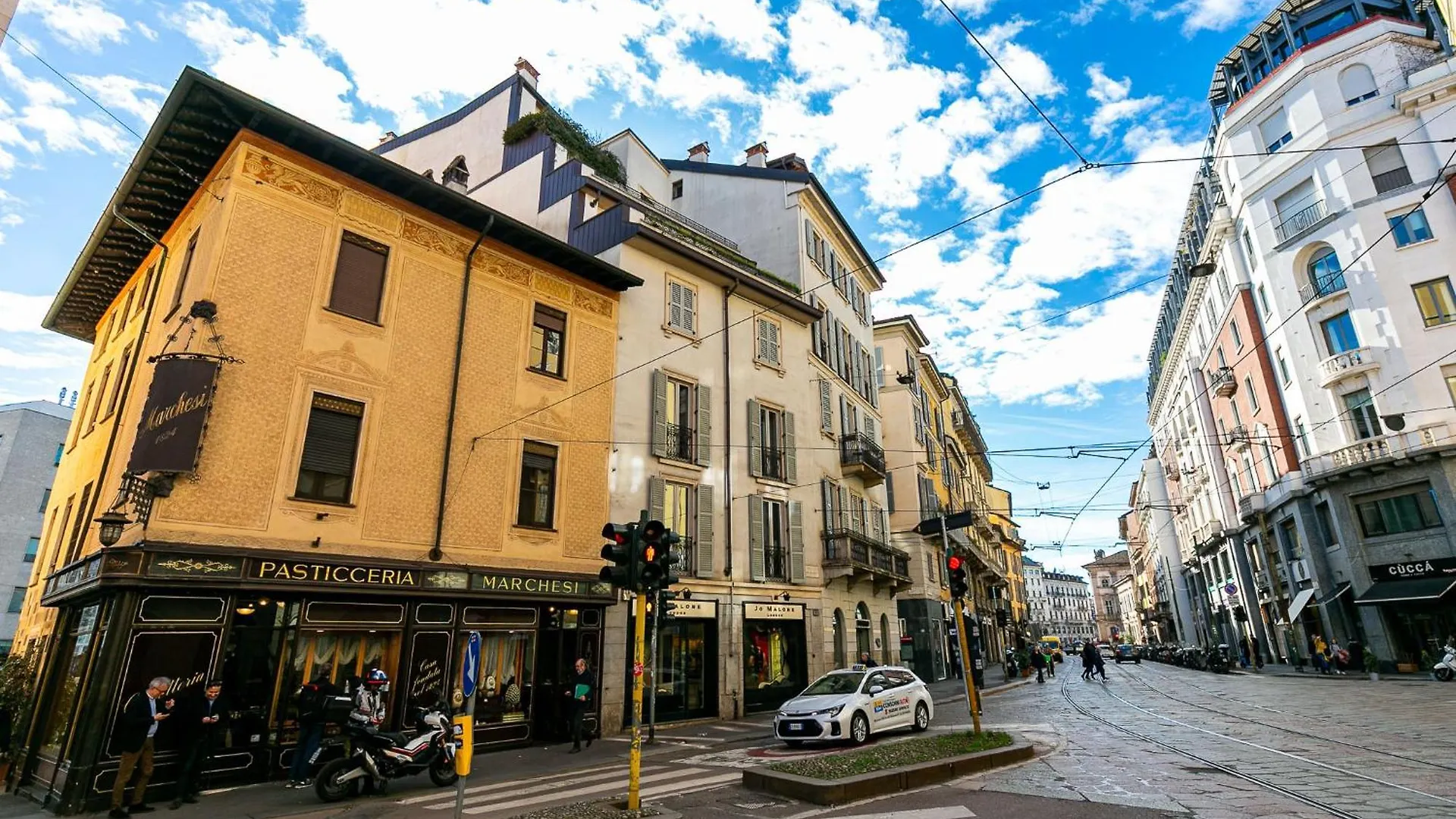 Dream Suites Milano Brisa Meravigli 0*, Milan Italy