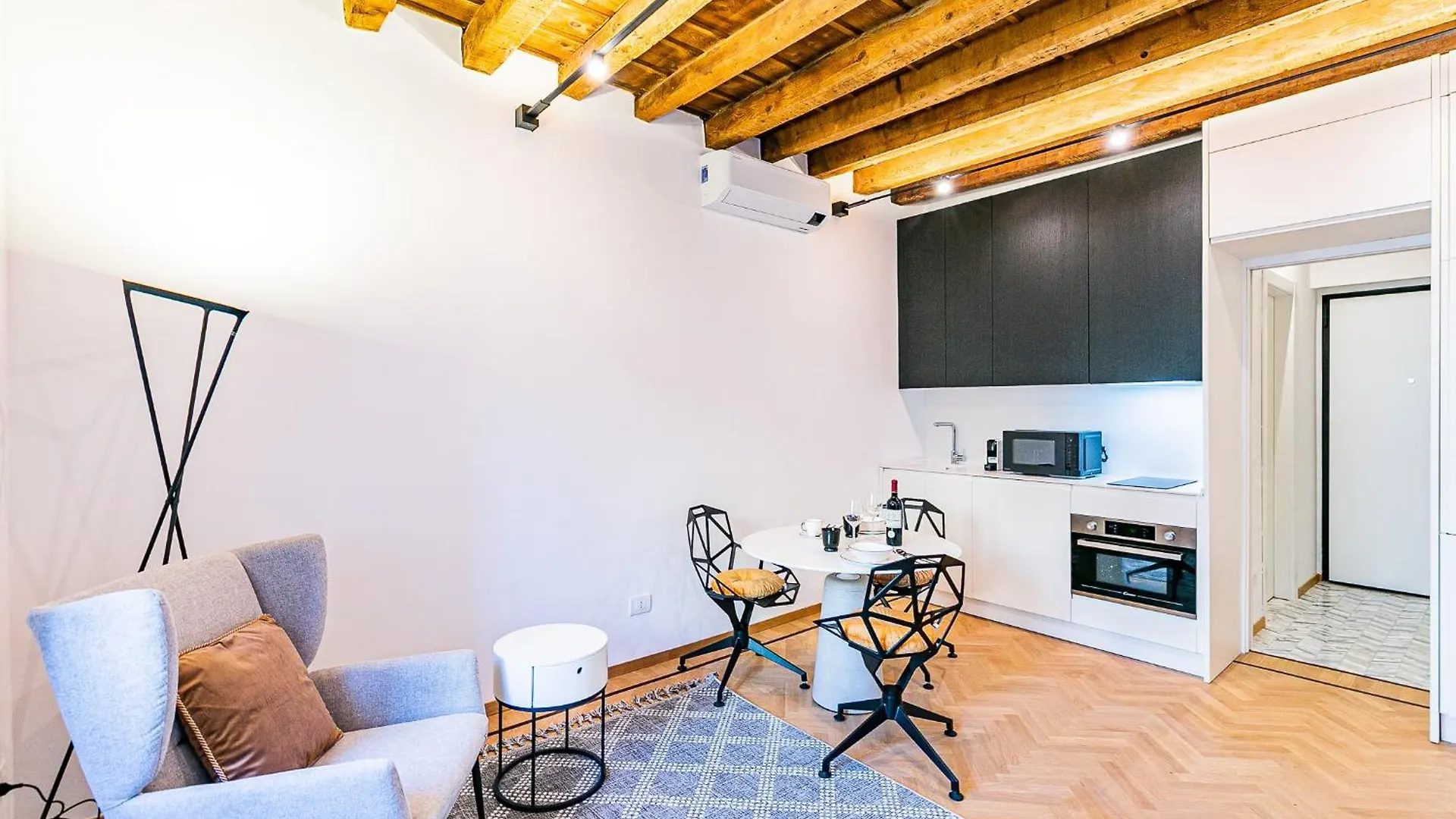Dream Suites Milano Brisa Meravigli contacts
